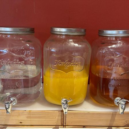 Danhostel Odense City Экстерьер фото Mason jar beverage dispensers