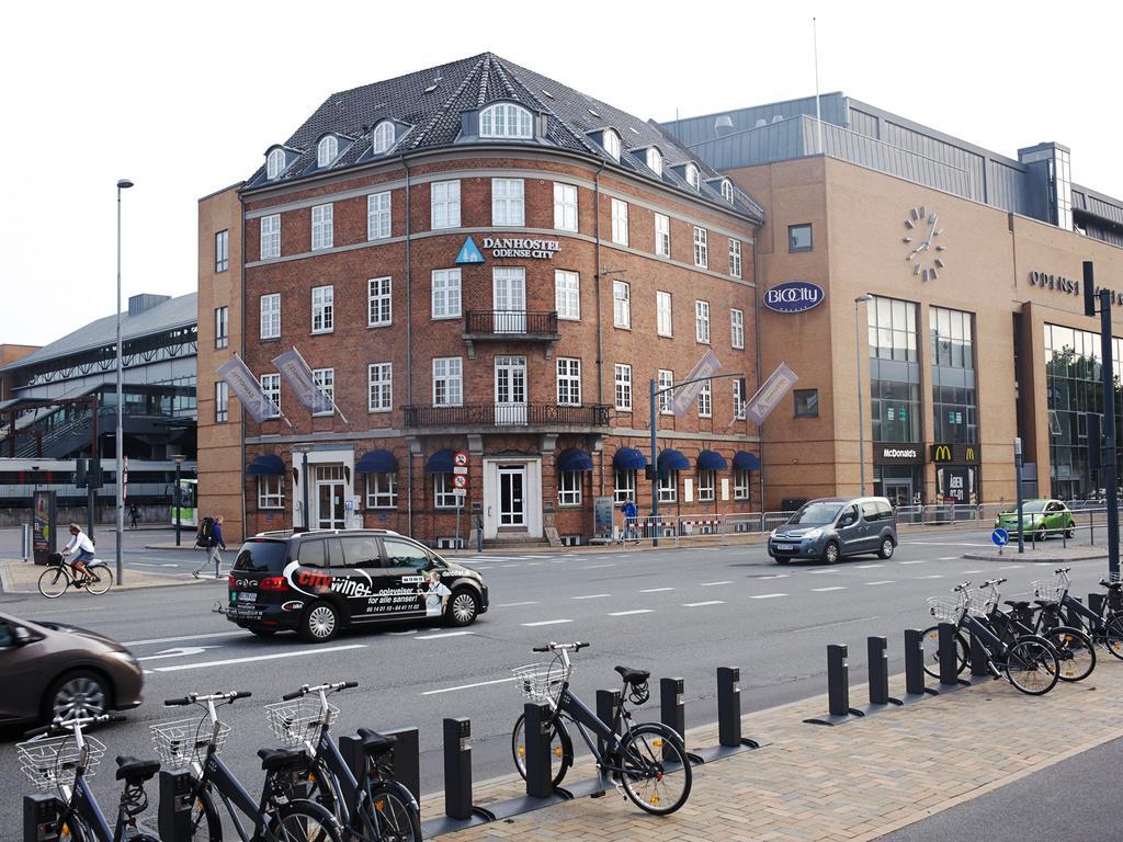 Danhostel Odense City Экстерьер фото The station building