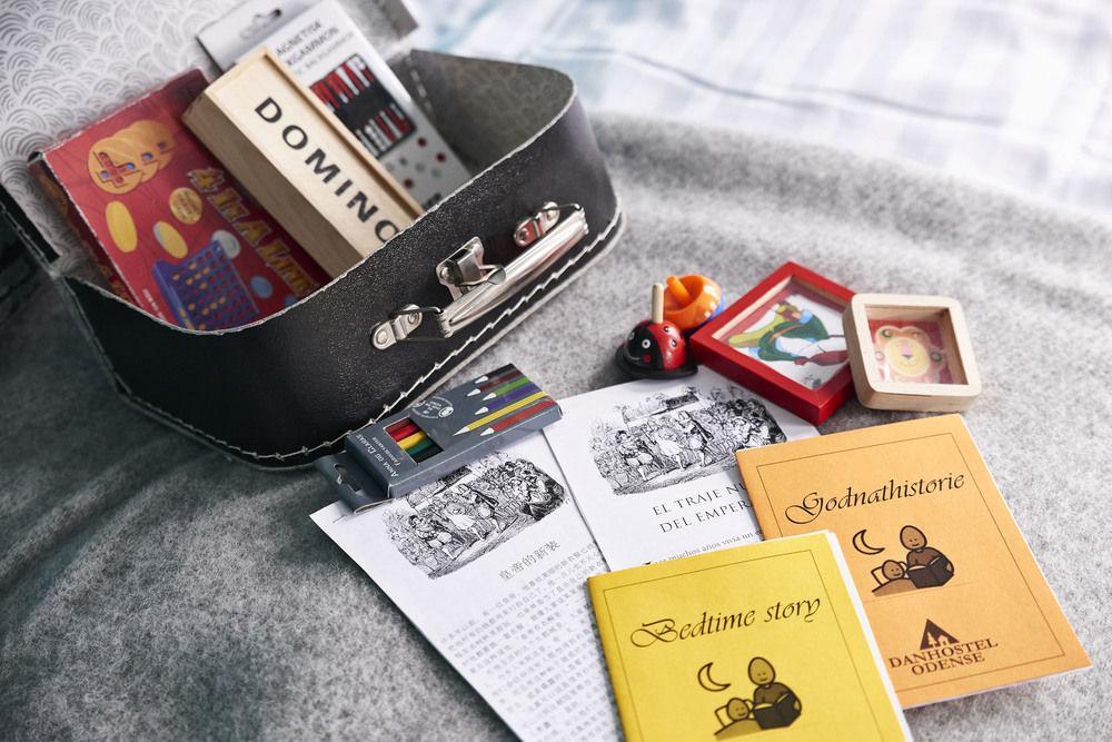 Danhostel Odense City Экстерьер фото A typical school bag