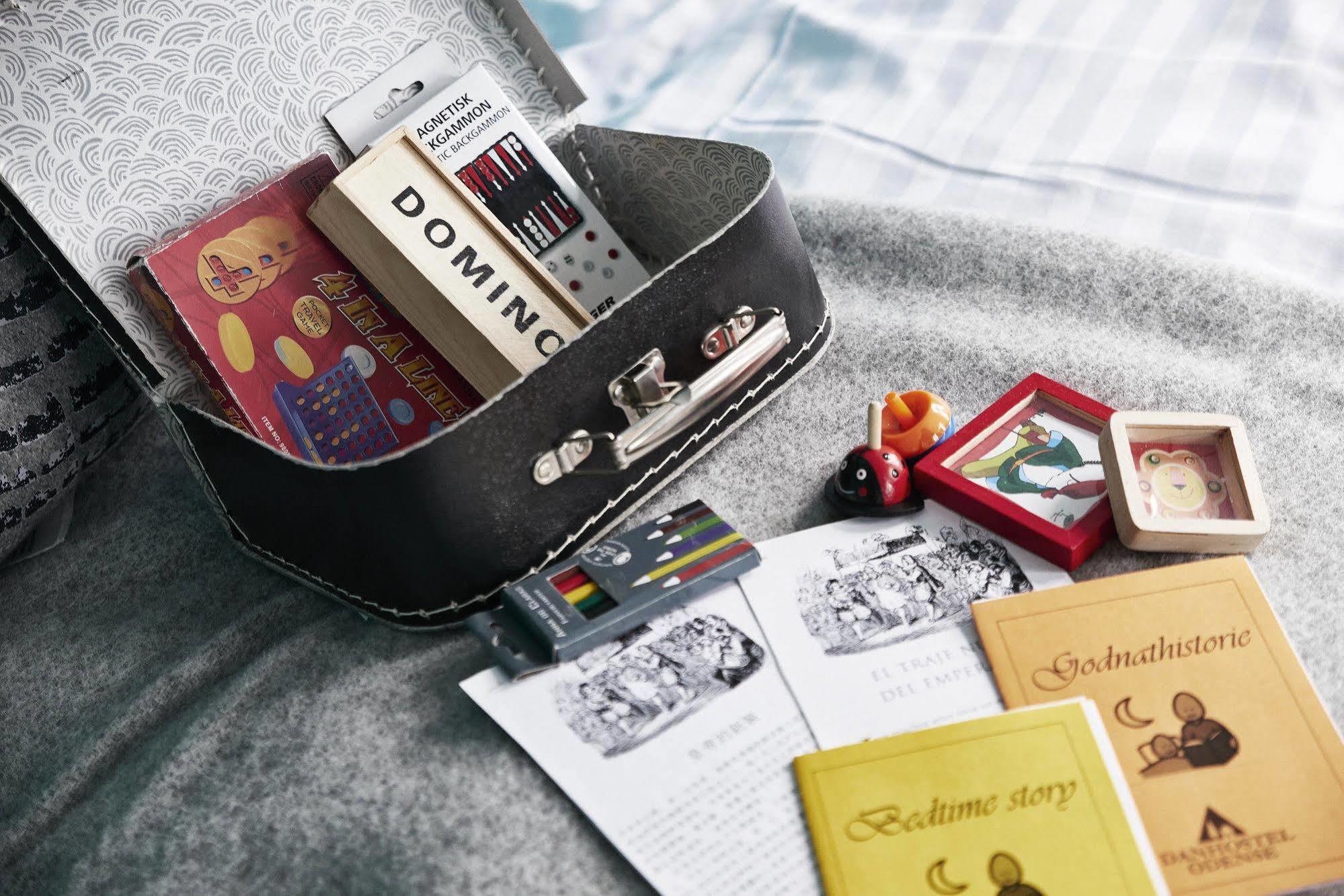 Danhostel Odense City Экстерьер фото A typical school bag